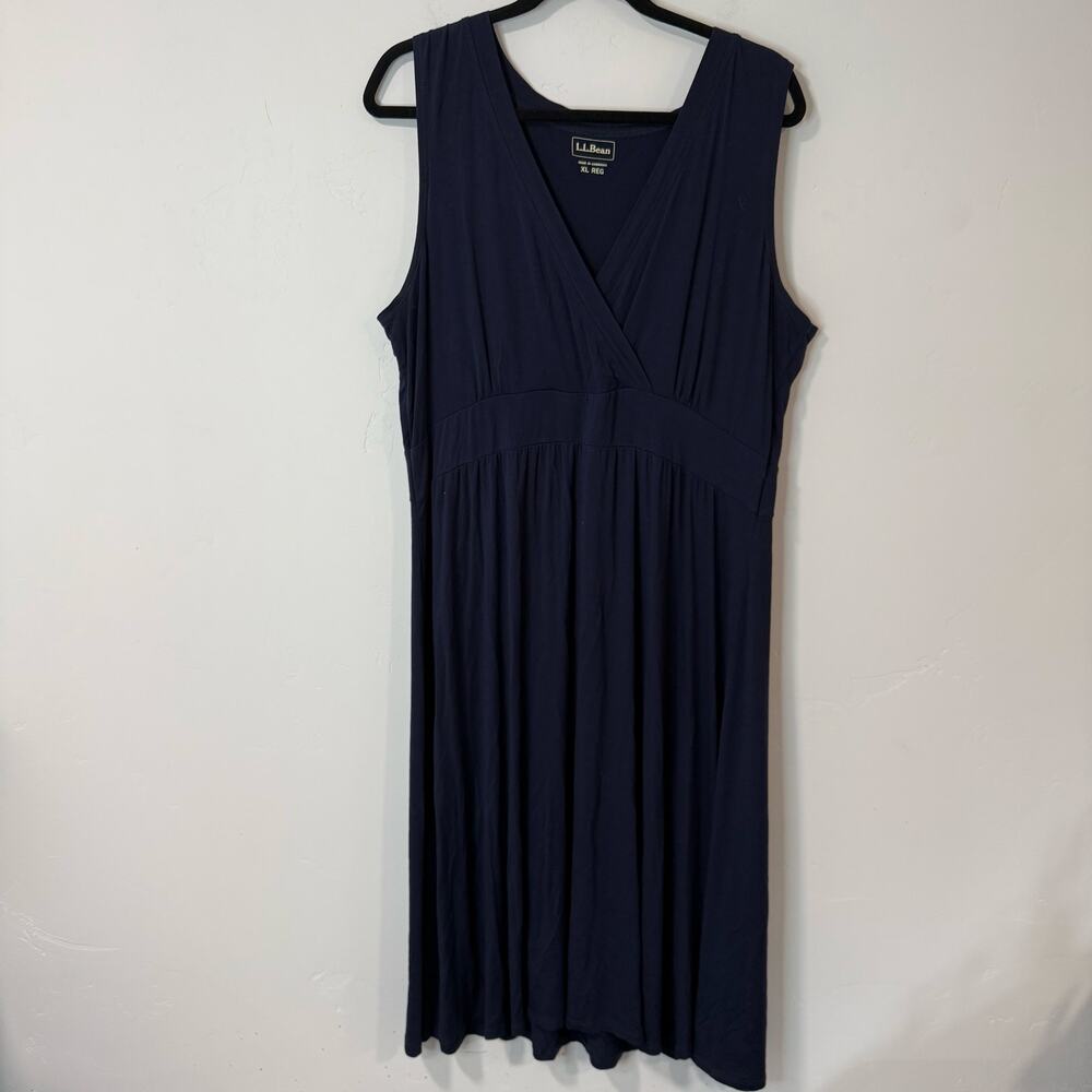 L.L. Bean Women's Stretch Jersey Knee Length Dress Navy Blue XL V Neck Outdoorsy